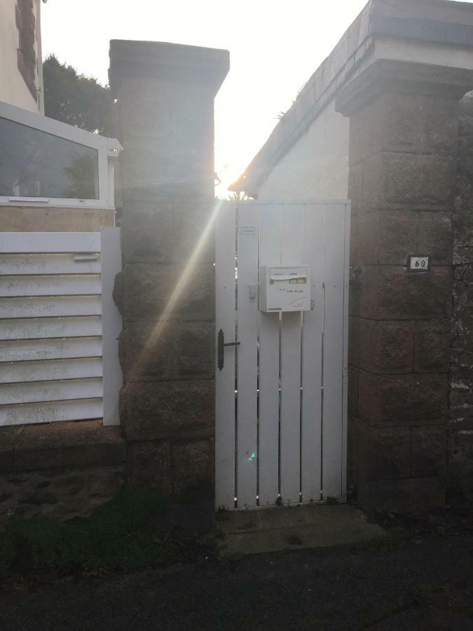 Studio Vue Mer - Ideal Voyageur Solo, A Velo, A Pied Perros-Guirec Exterior foto
